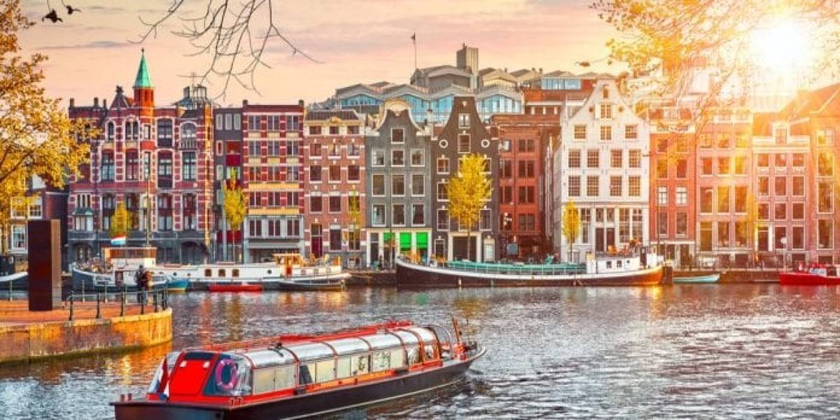 Amsterdam - Otobüs ile bir gece konaklamalı tur